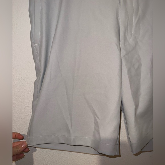 NWT Peter Millar Crown Crafted Surge Performance in Light Grey Size 36 - Picture 7 of 7